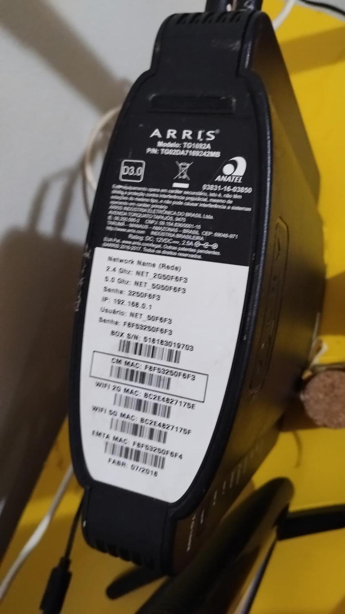 Apartamento Kitinete Vermelho E Amarelo Frente Santos (Sao Paulo)